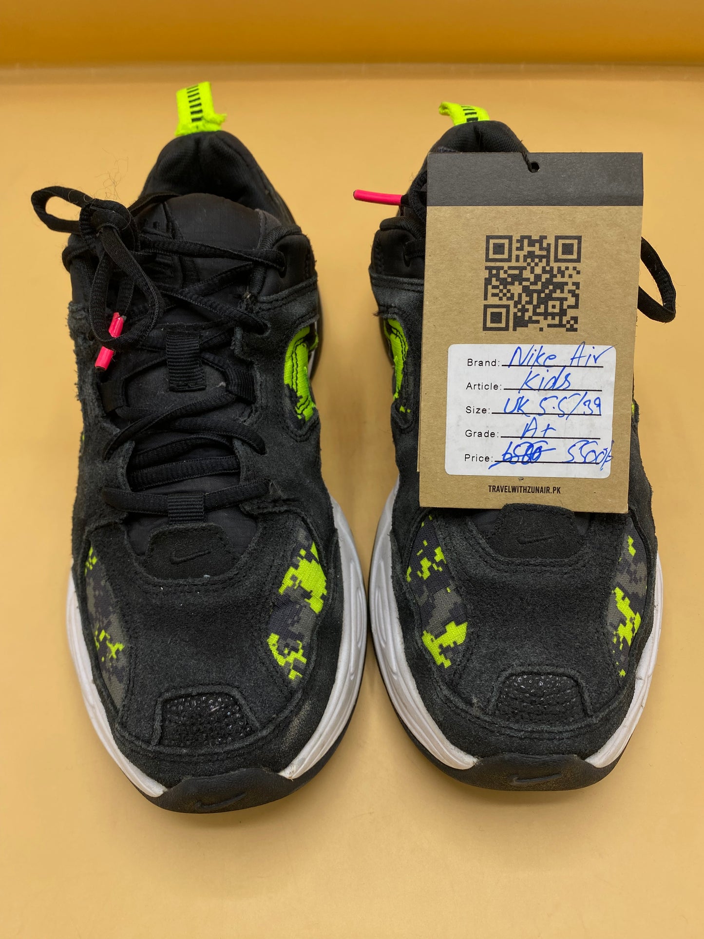 NIKE BLACK TRAINERS 4 GREEN ANTHRACITE