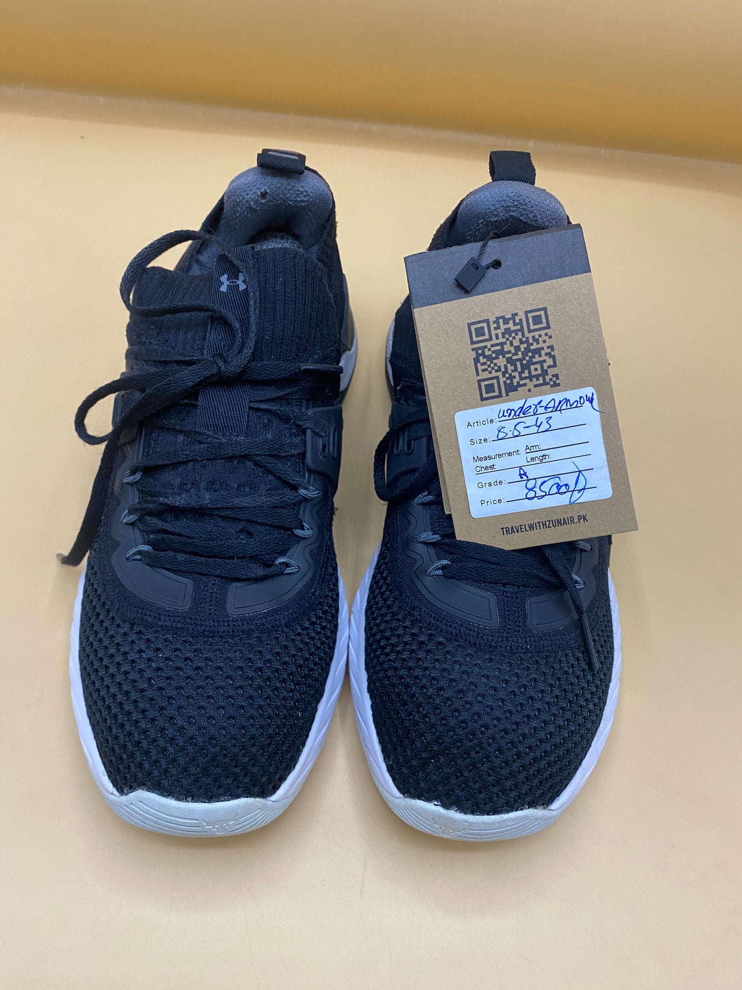 Under armour black and white