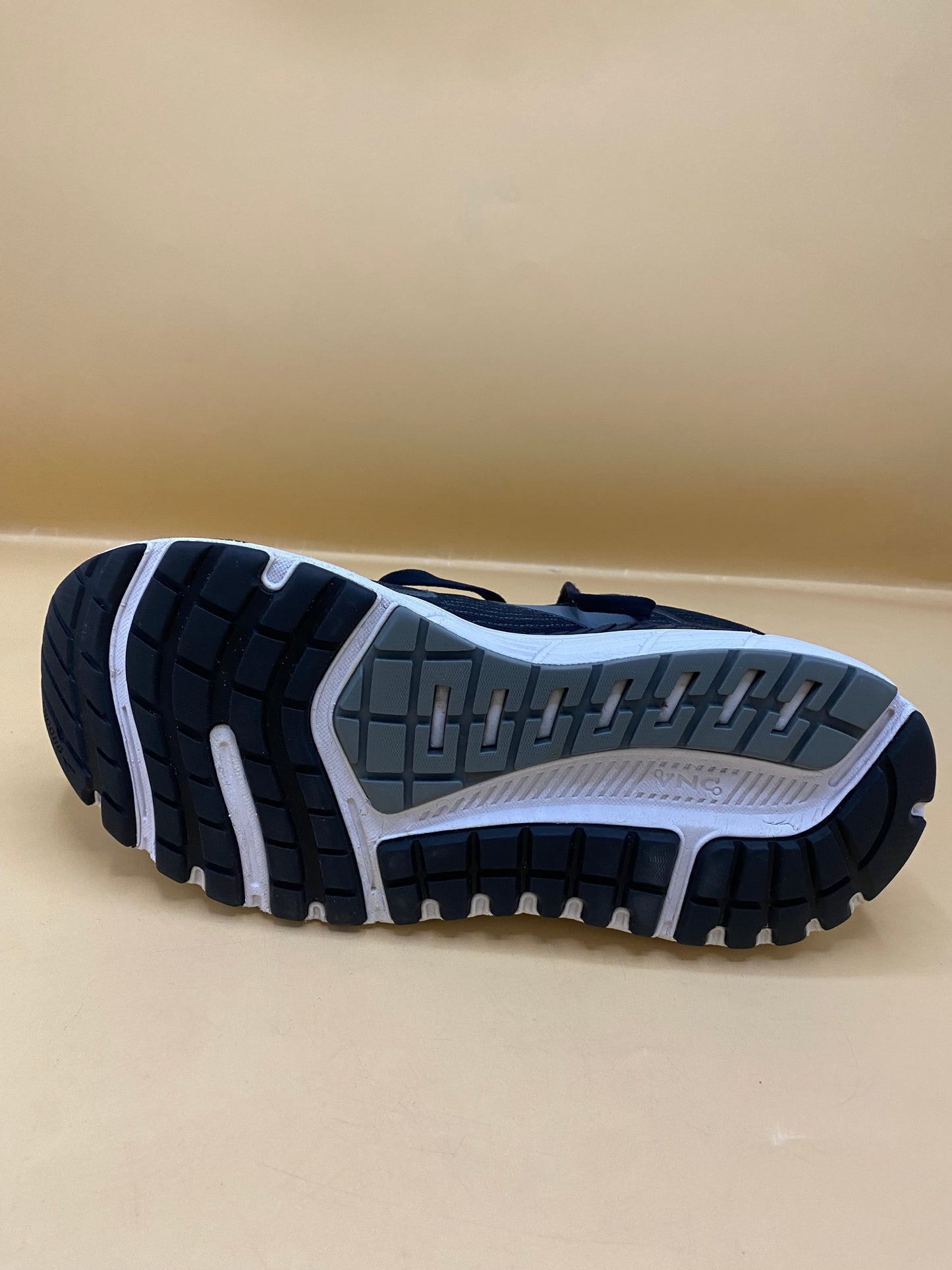 Brooks beast 20 men’s running shoes