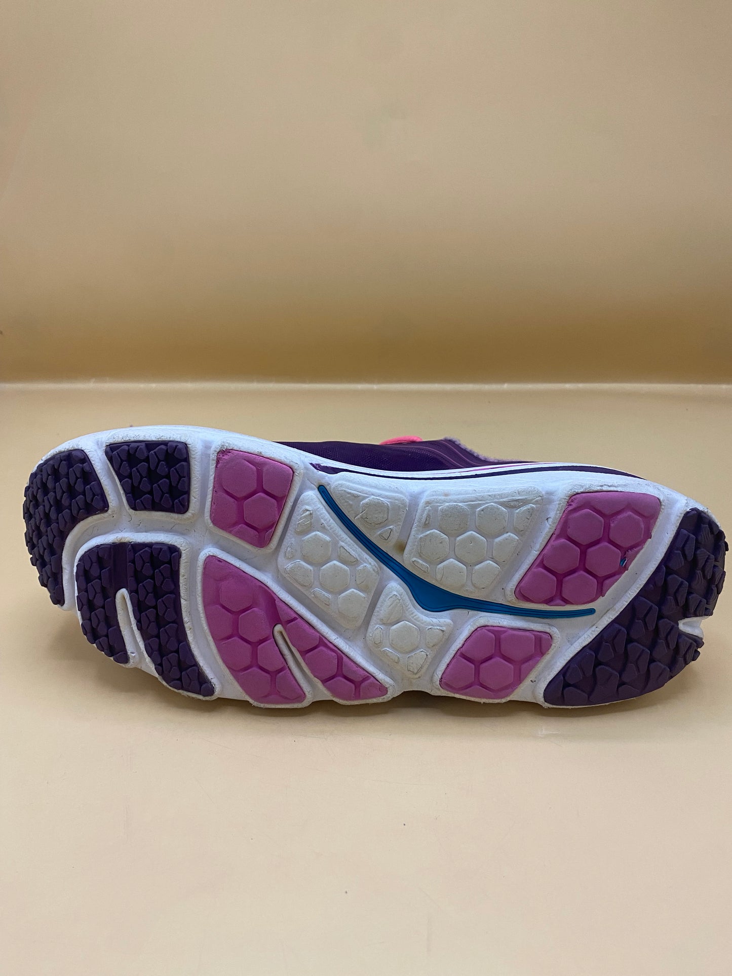 Women Hoka one bondi 3 running shoes