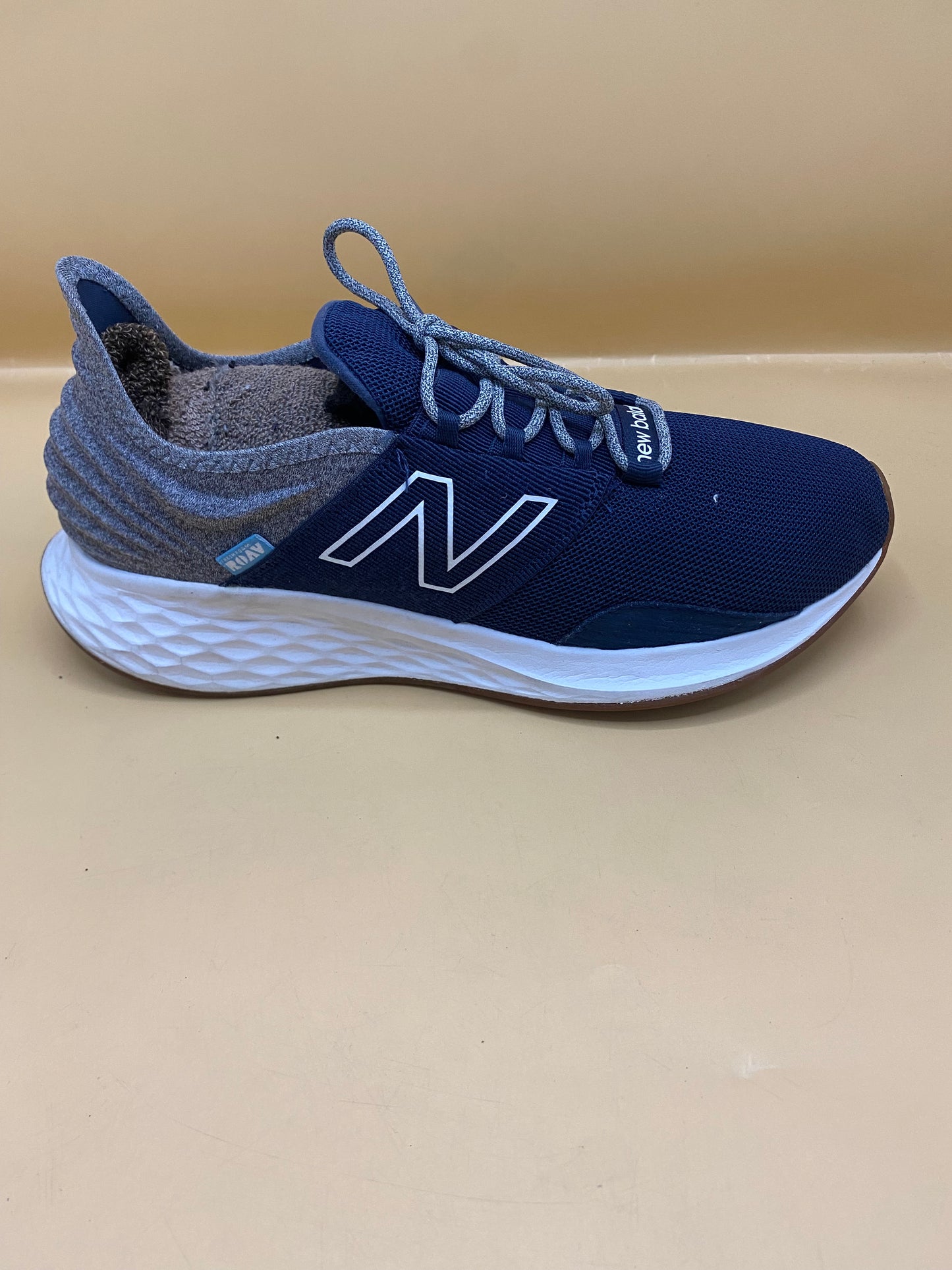 New Balance Men MROAVTB Blue Gray Training Running Shoes