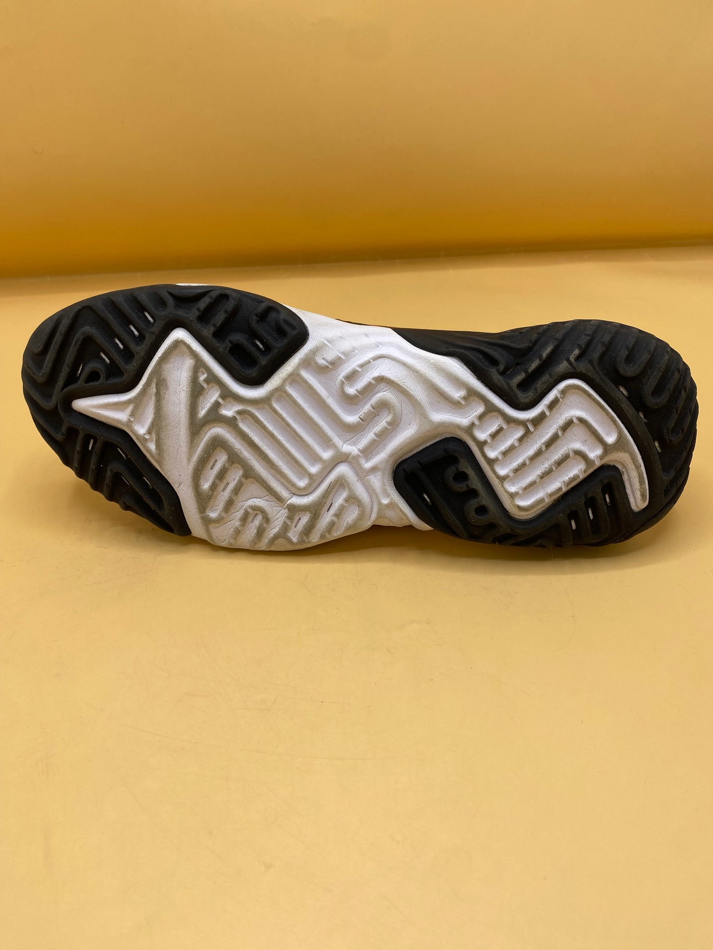 ASICS Men's Gel-Kyrios Shoes