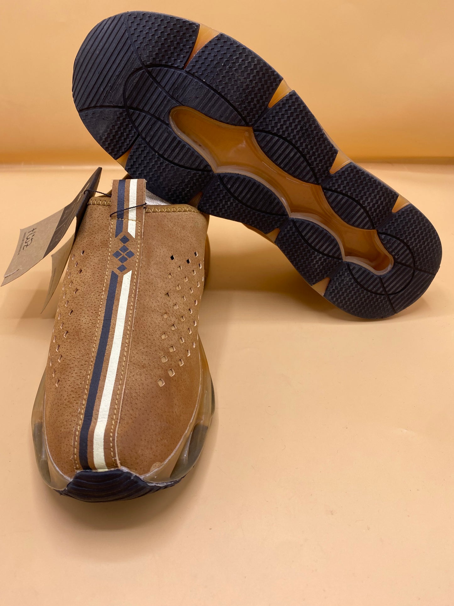 Men's Shoes Waterproof Leather Sneakers Unique Blade Sole