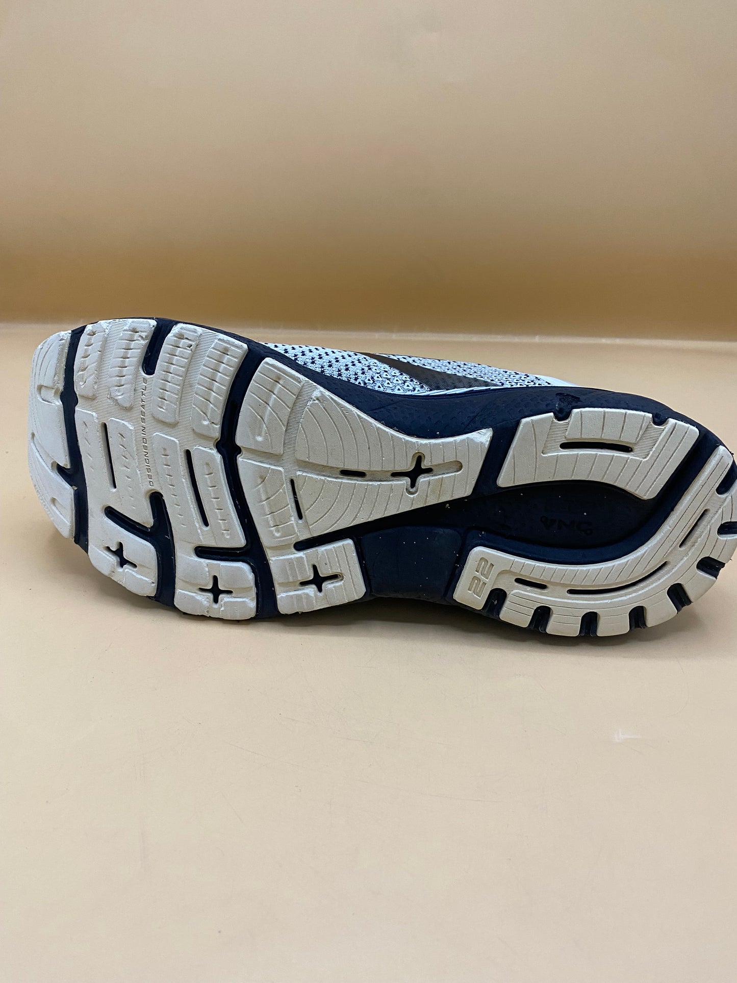 Brooks Adrenaline GTS 22