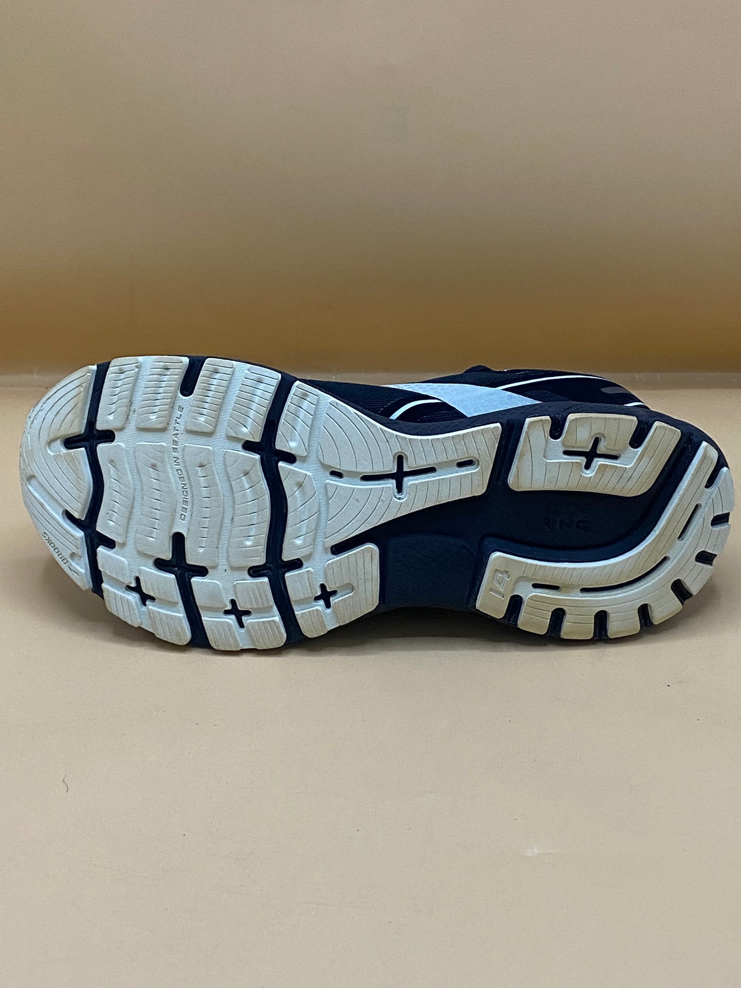 Brooks blue men shoes