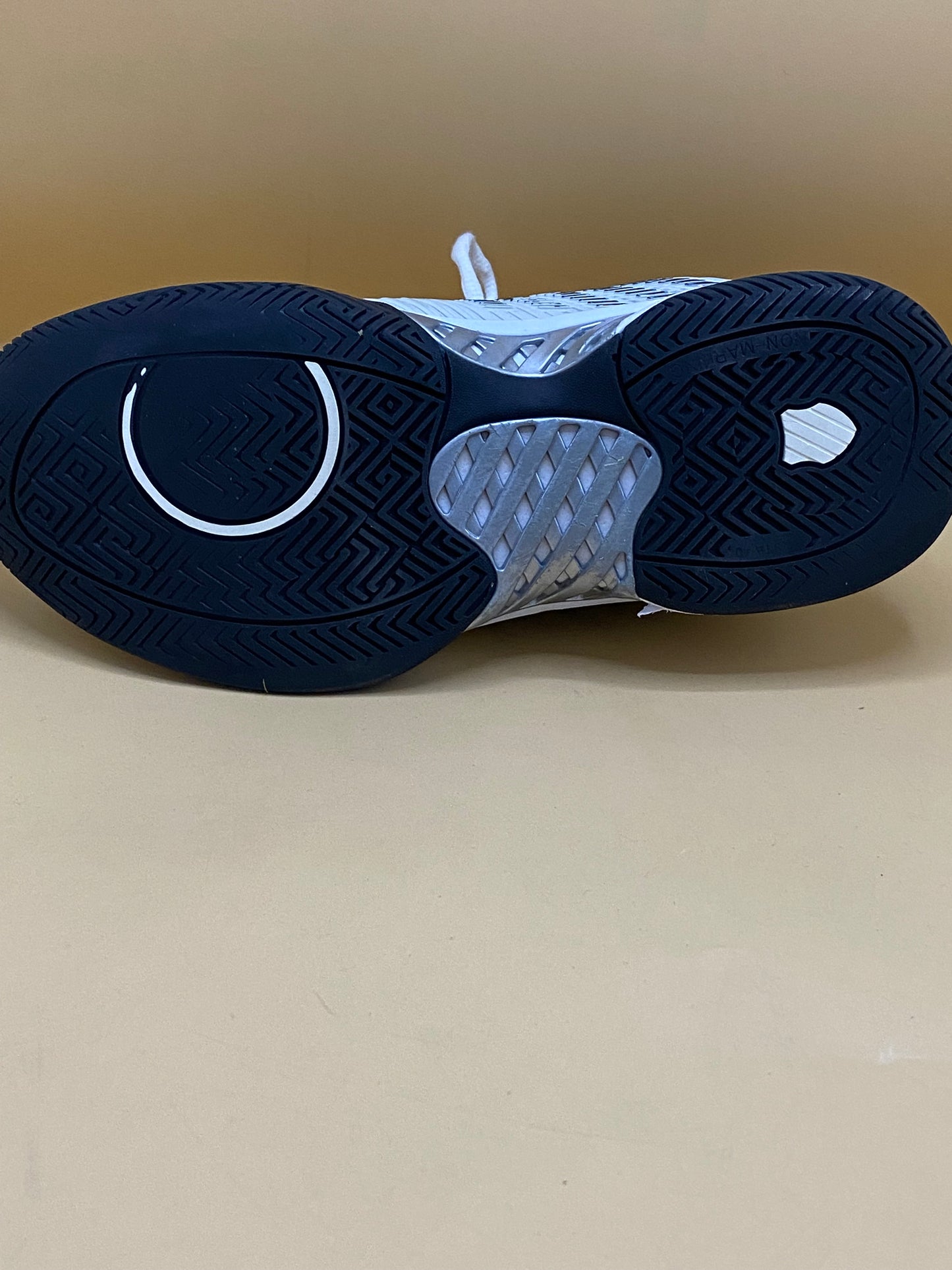 K-Swiss Hypercourt Supreme Gray Running Tennis