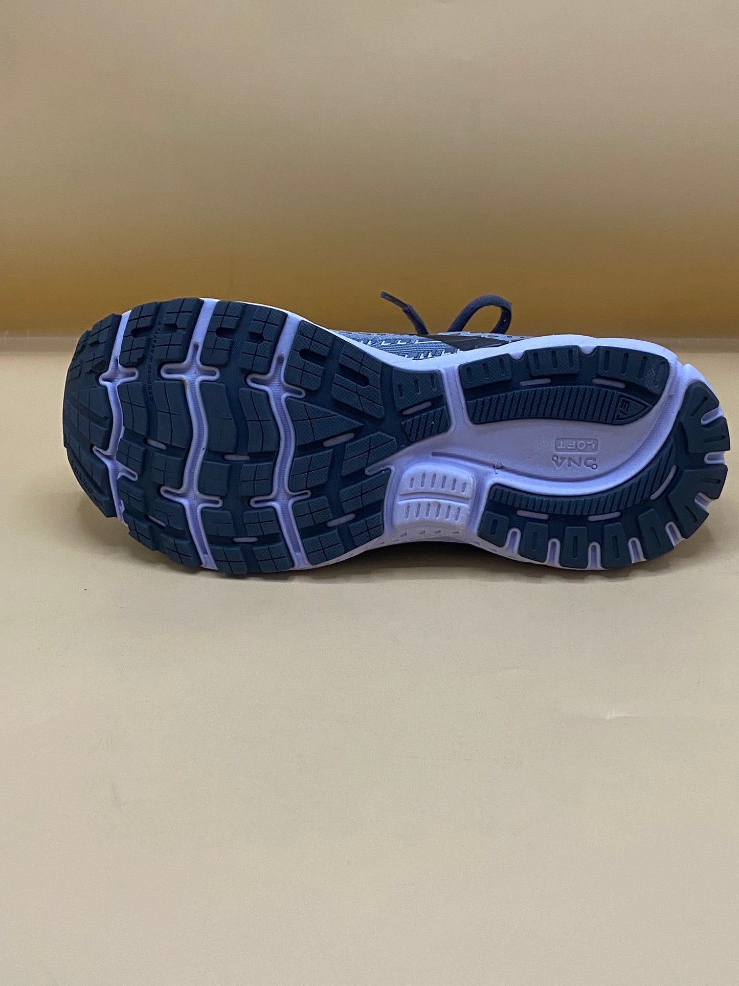 Brooks 64 gray men’s shoes