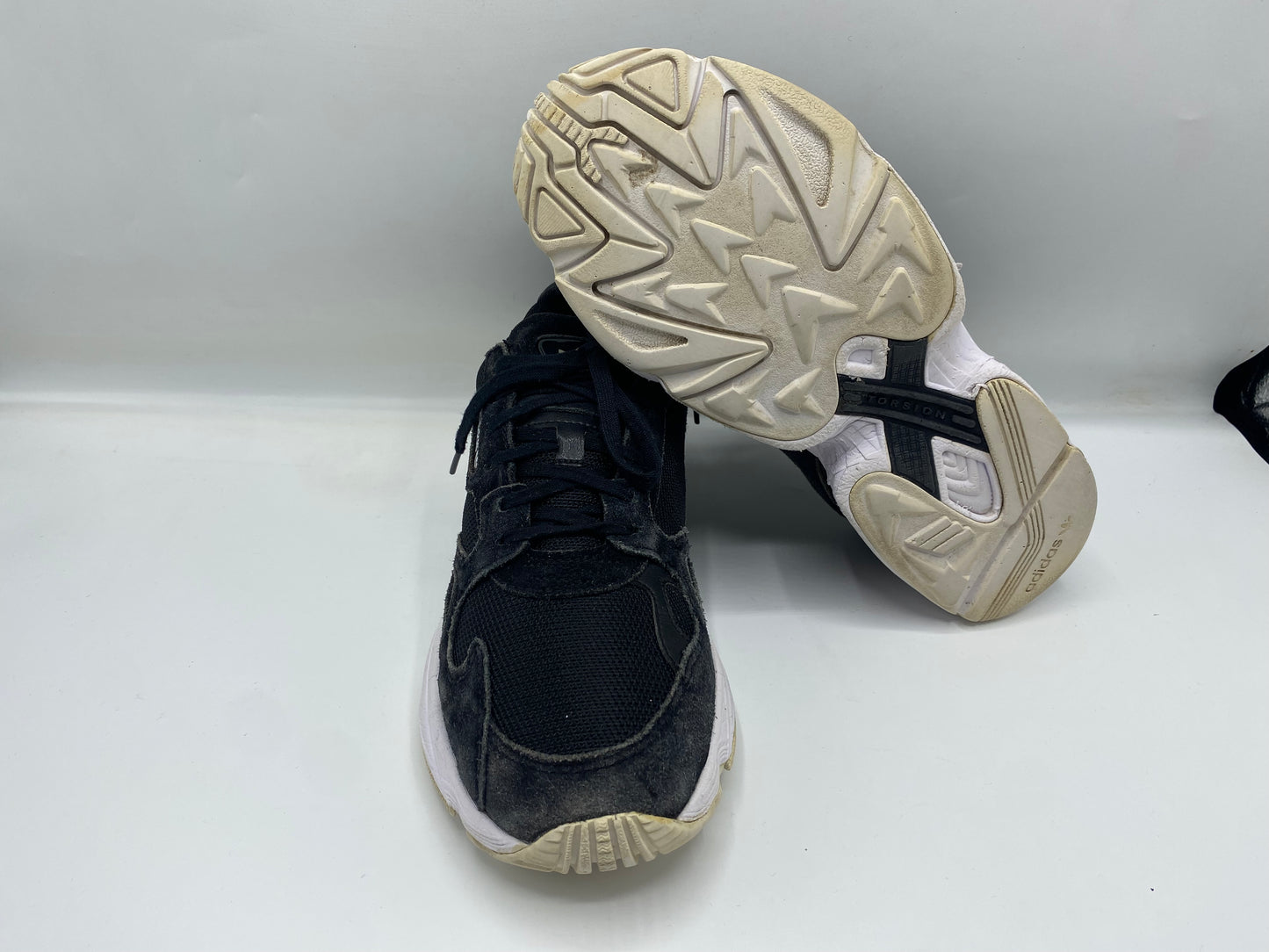 adidas Wmns Falcon 'Black White' b28129