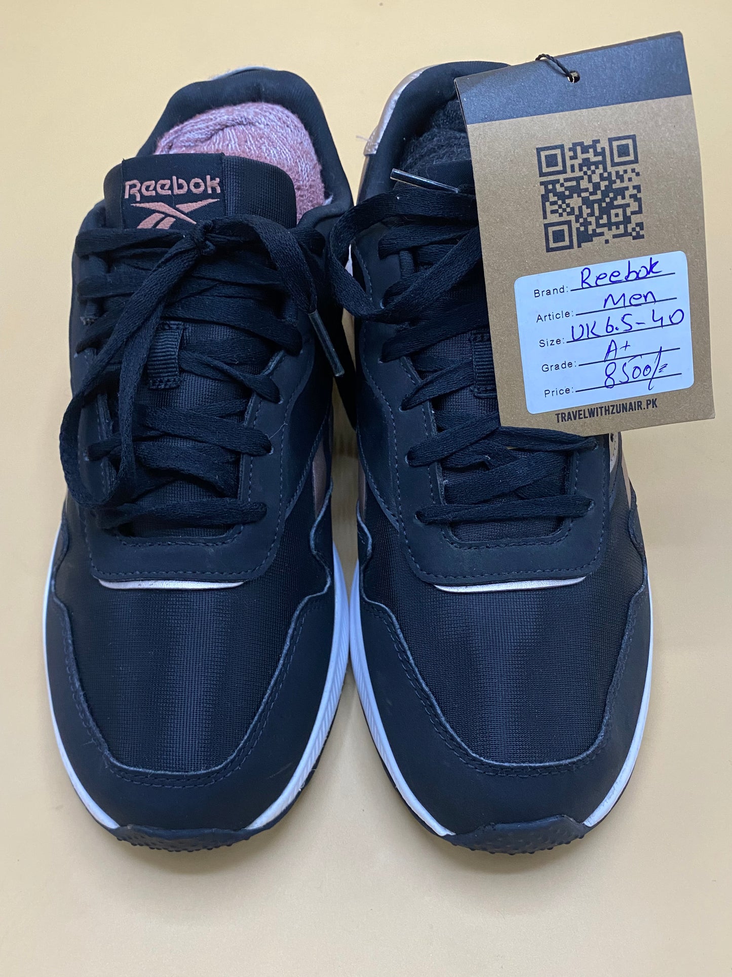 Reebok Black/ Pink unisex