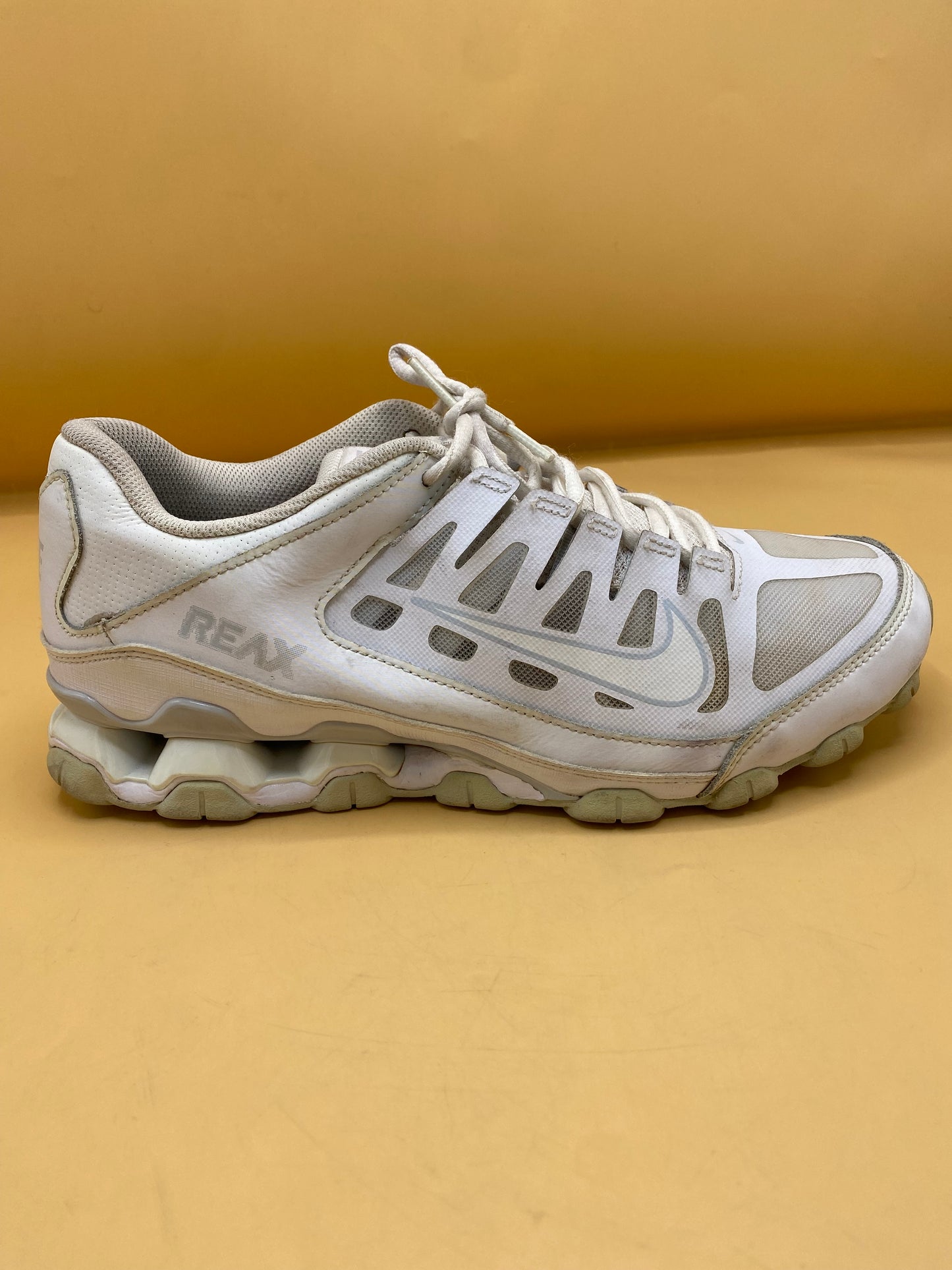 Nike Reax 8 TR Mesh Leather Shoes