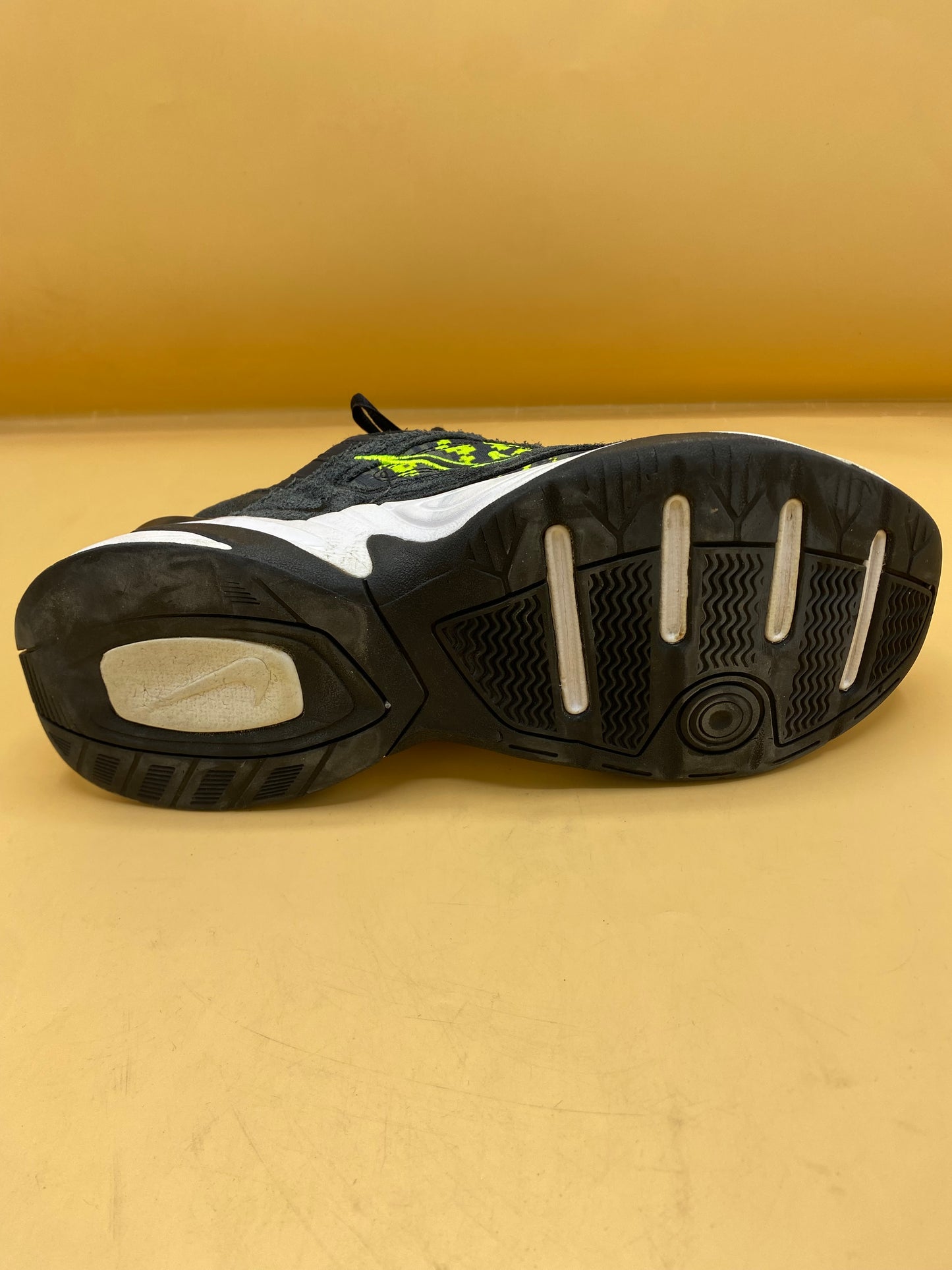 NIKE BLACK TRAINERS 4 GREEN ANTHRACITE