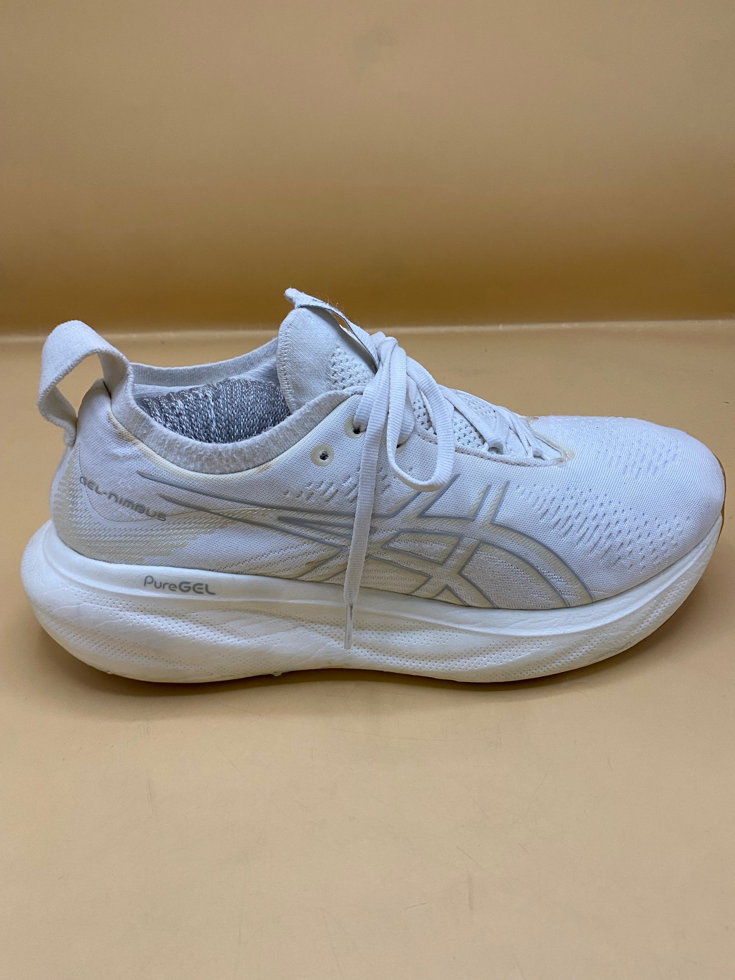 ASICS gel NIMBUS white