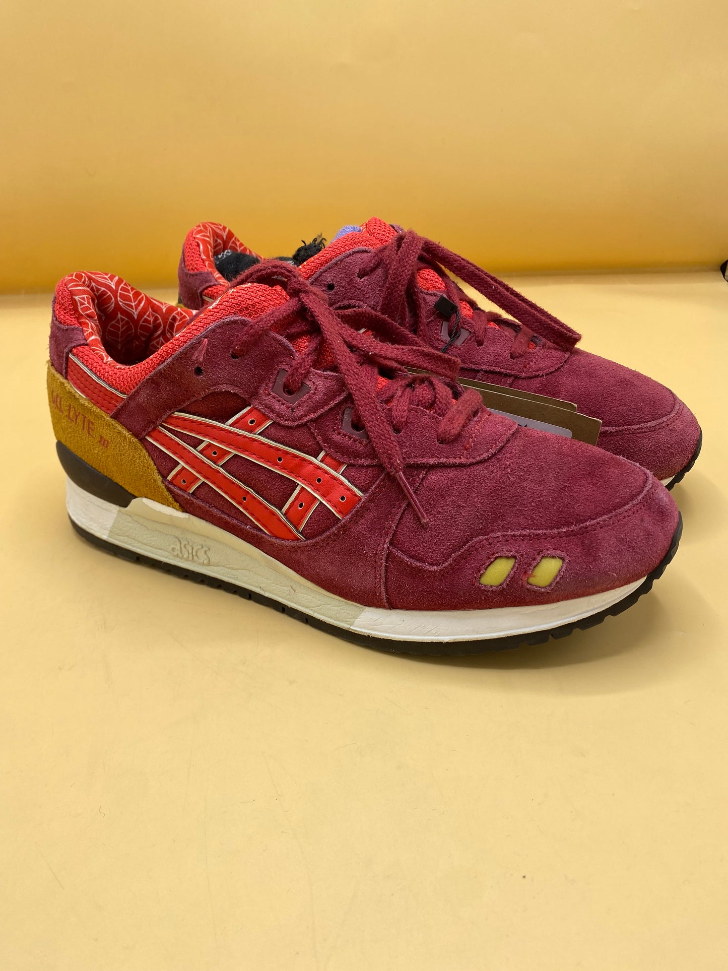ASICS GEL-Lyte III "Burg Fiery Red"