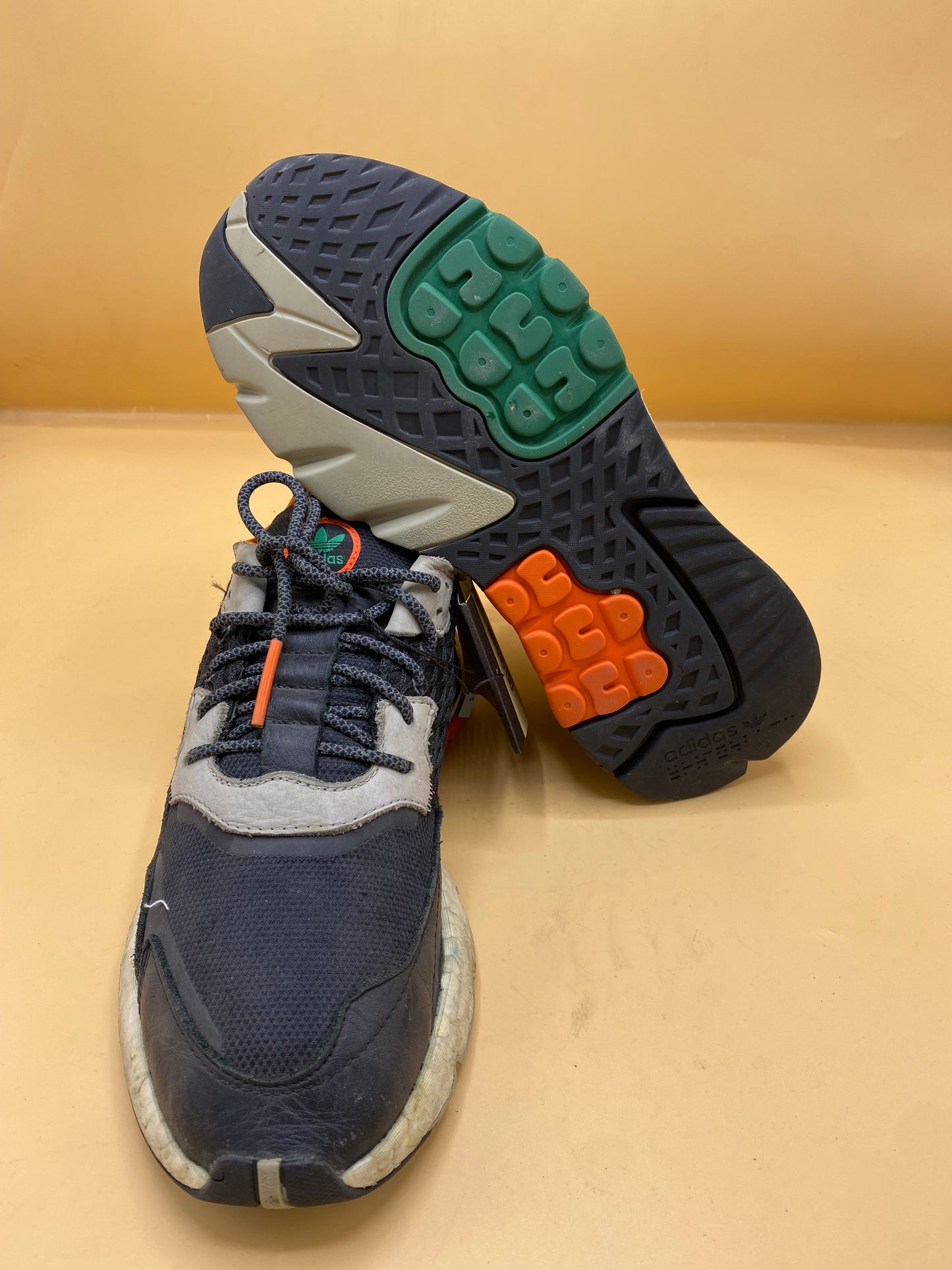 ADIDAS NITE JOGGER BLACK ORANGE GREEN