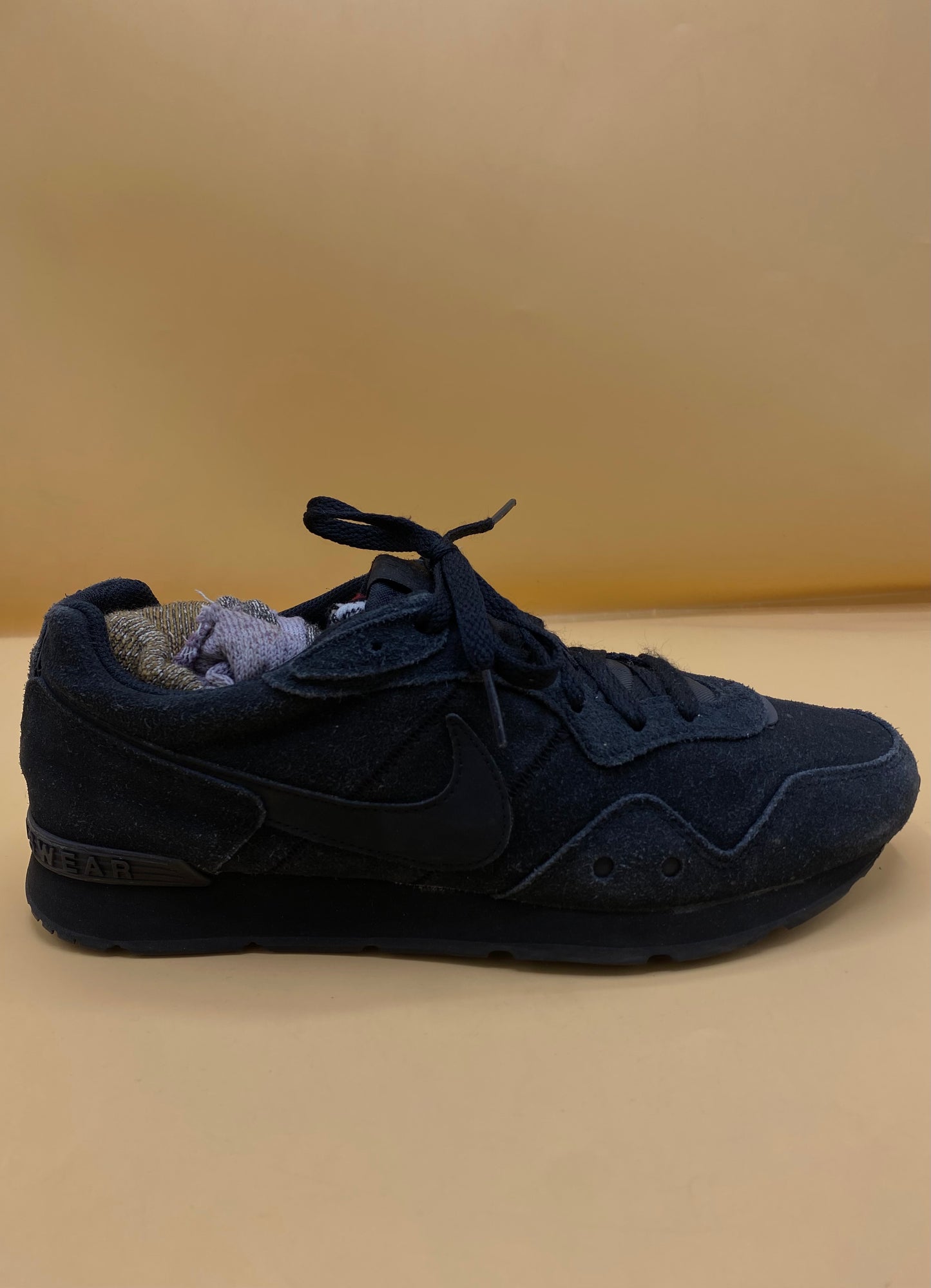 NIKE Men's Venture  Running Shoe