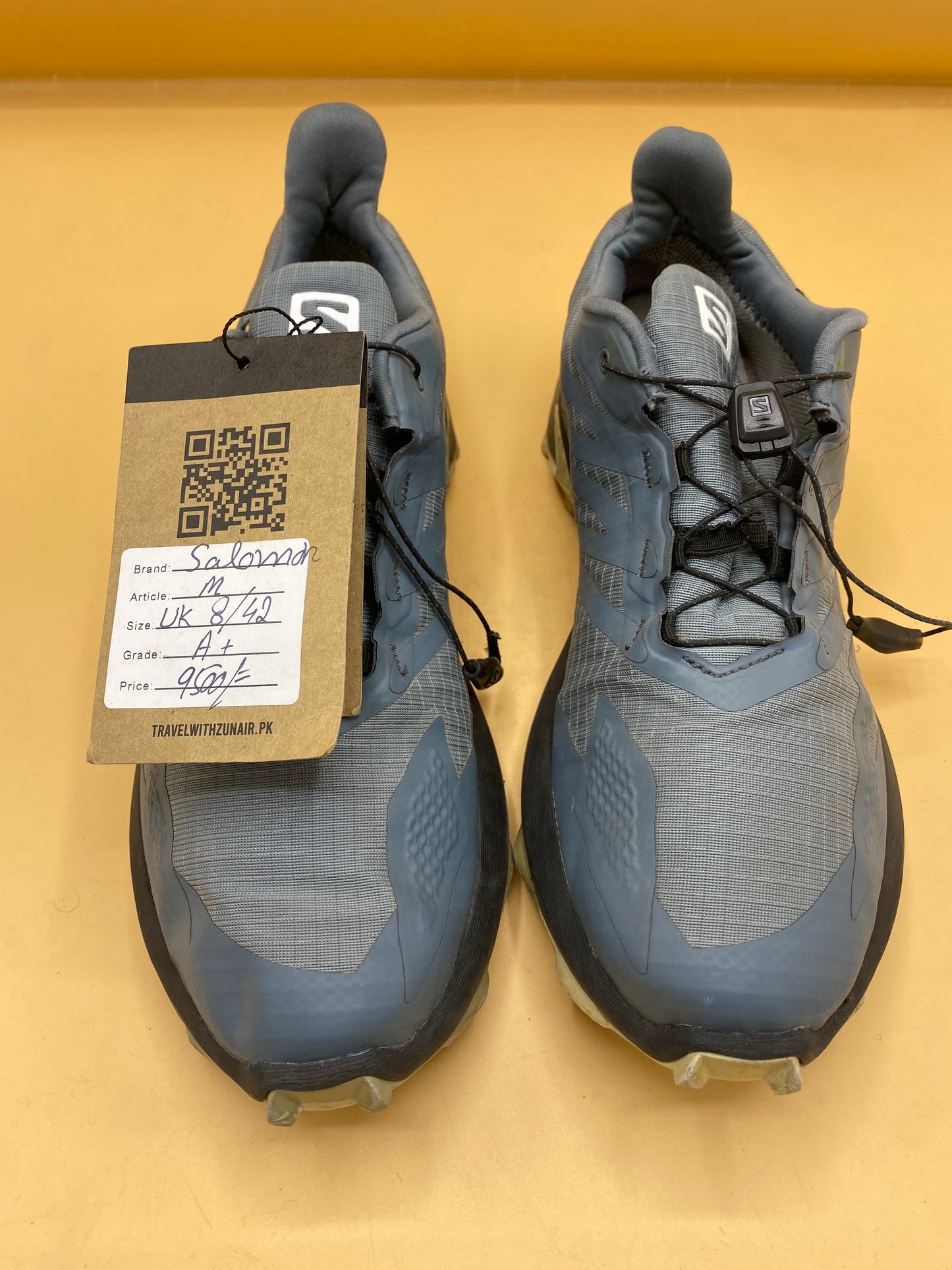 Salmon Men’s Tracking Shoes