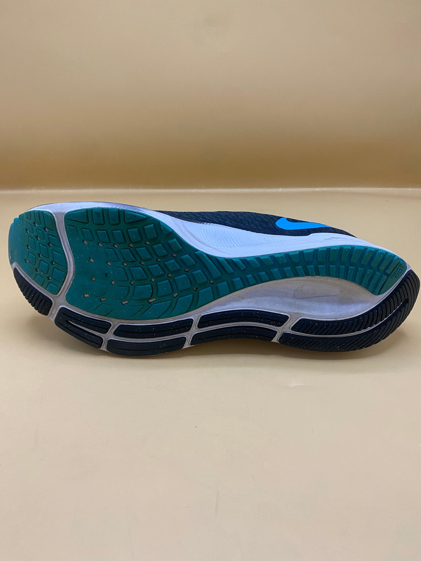 Nike Air Zoom Pegasus 37 Off Noir Light Blue Fury