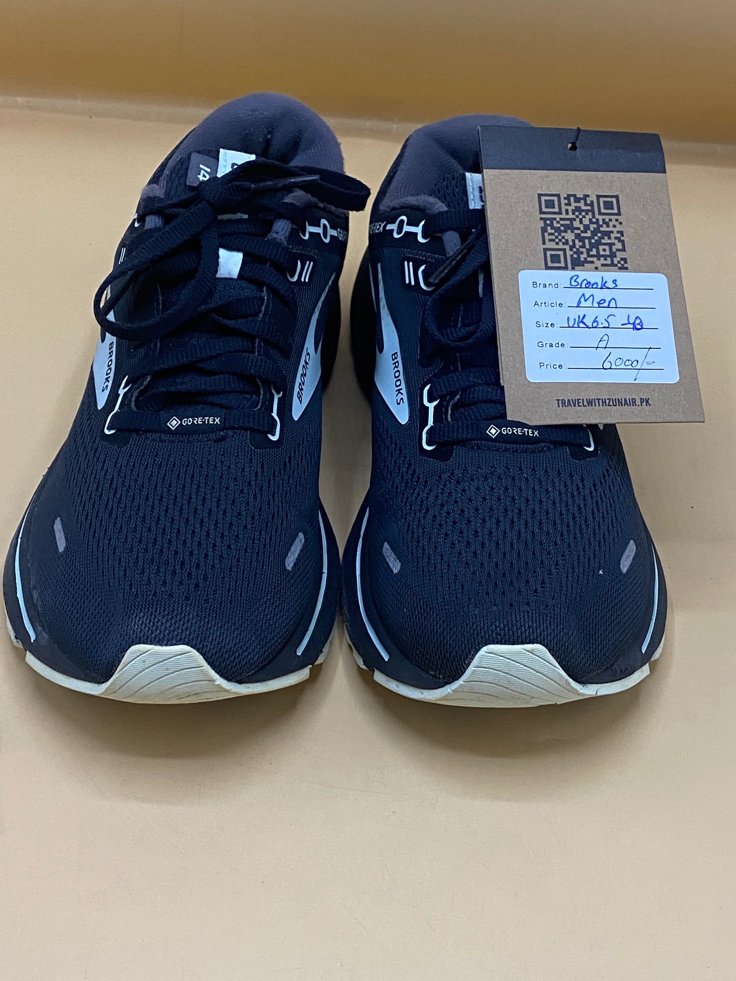 Brooks blue  men shoes