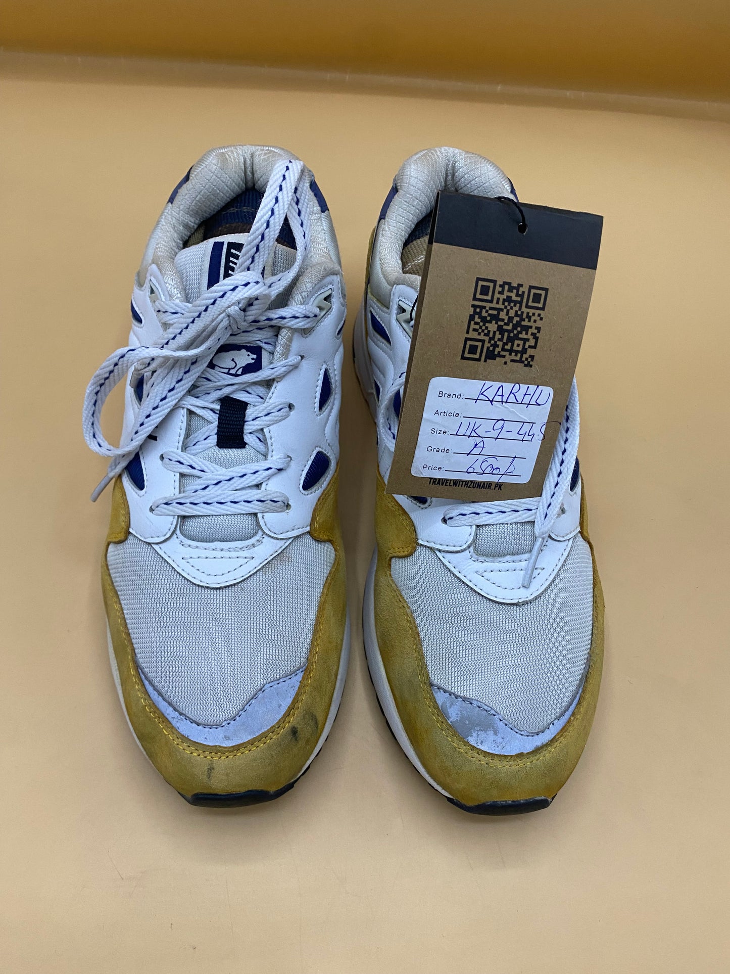 Karhu legacy 96 golden rod white