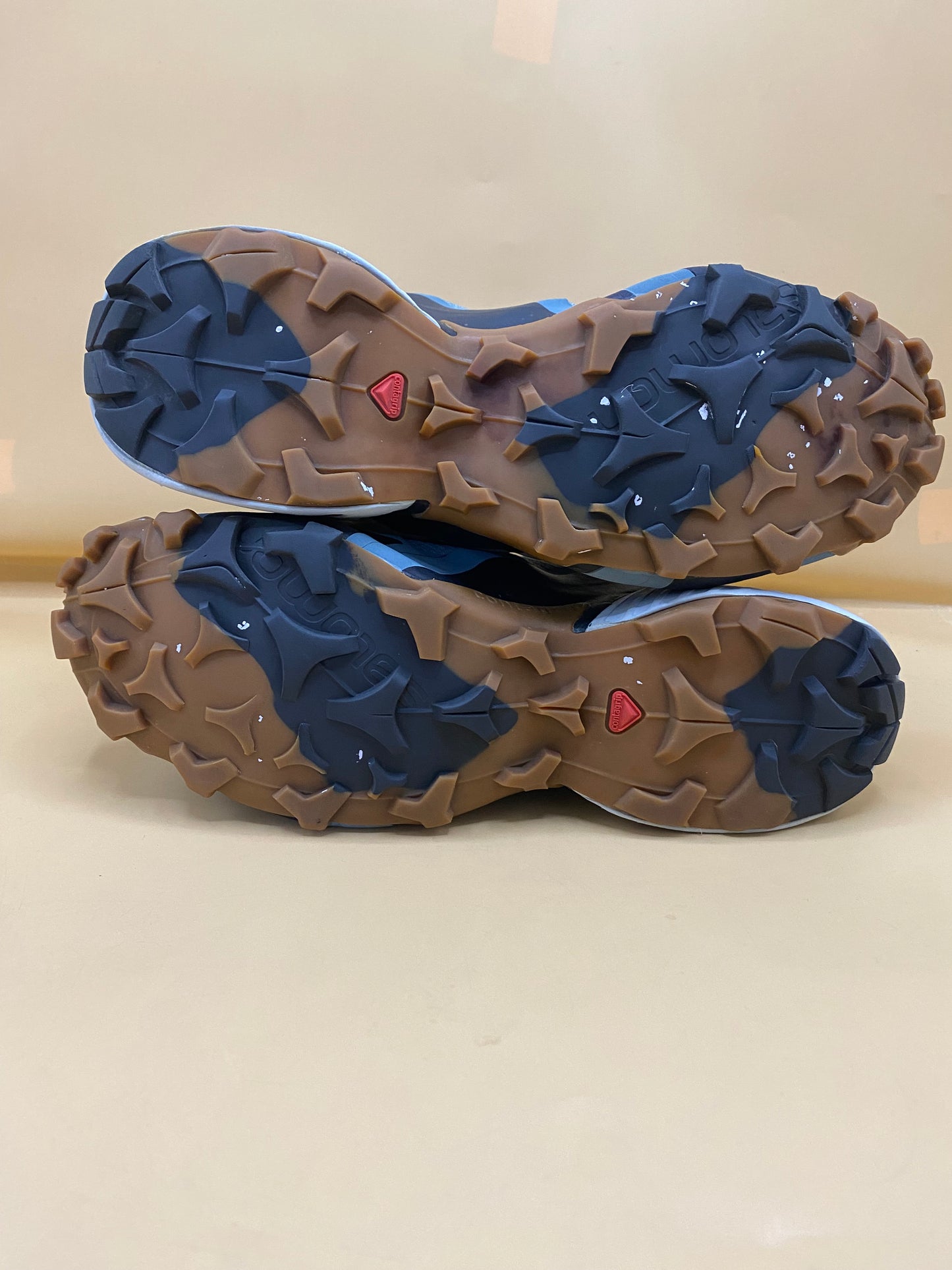 NEW Salomon Cross Hike Gore-Tex Waterproof Hiking Shoes