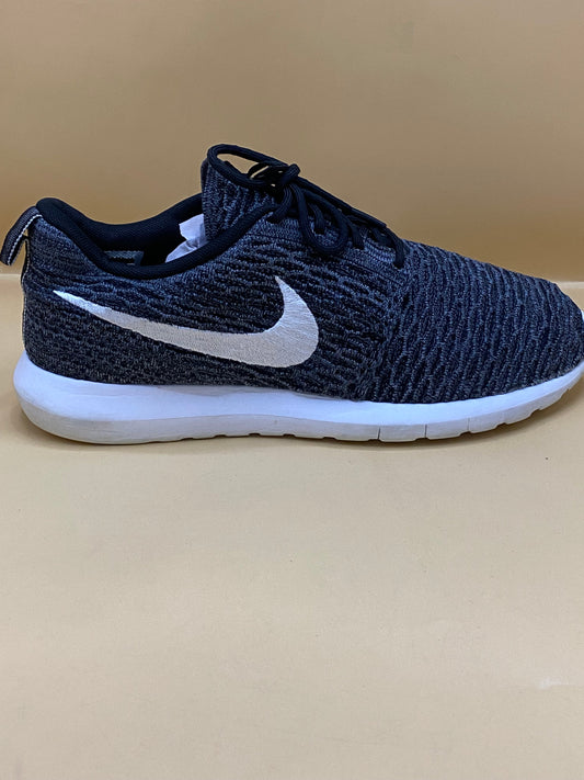 Nike Gray / White Men shoes