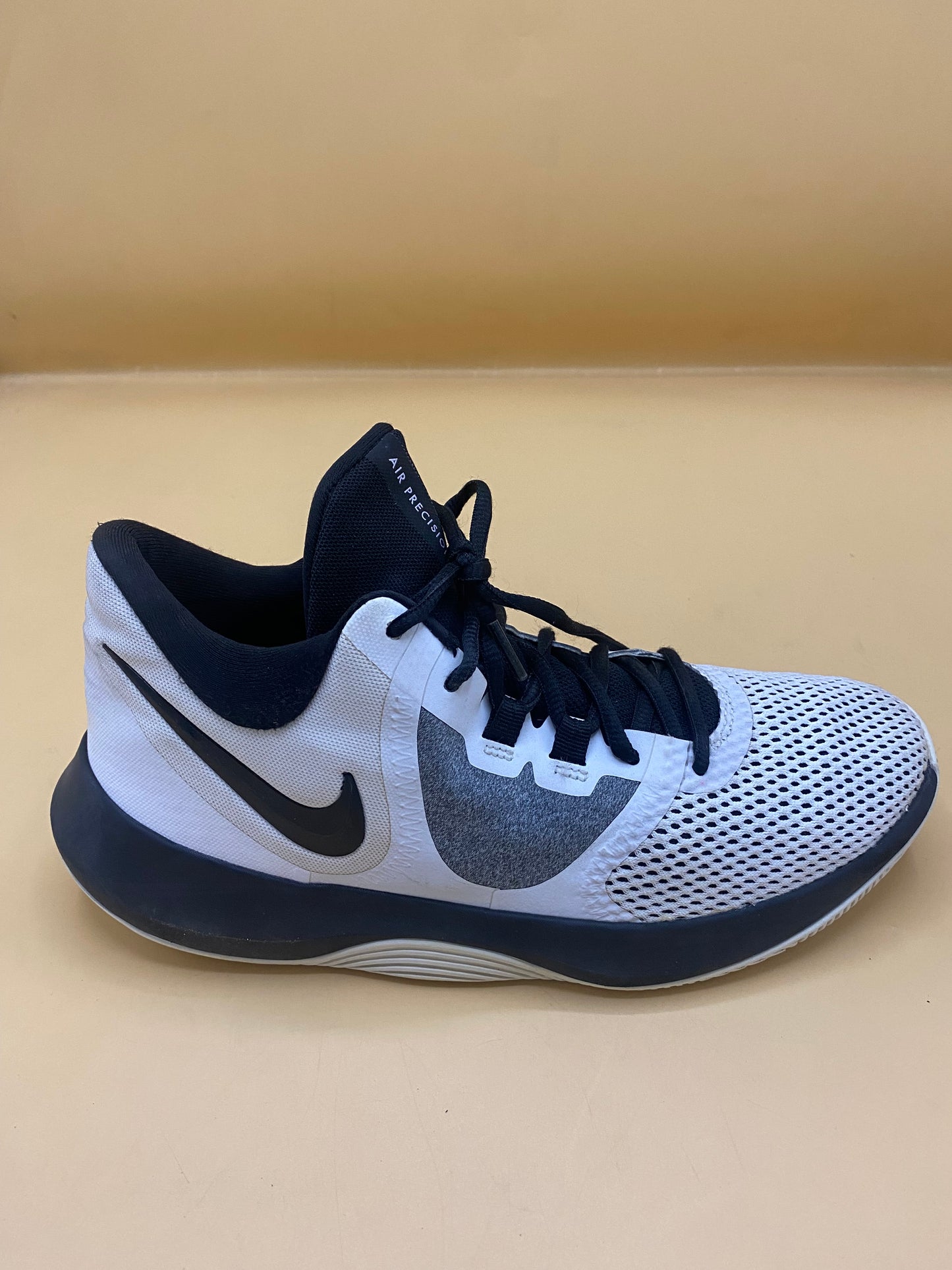 Nike White/Black Men Shoes..