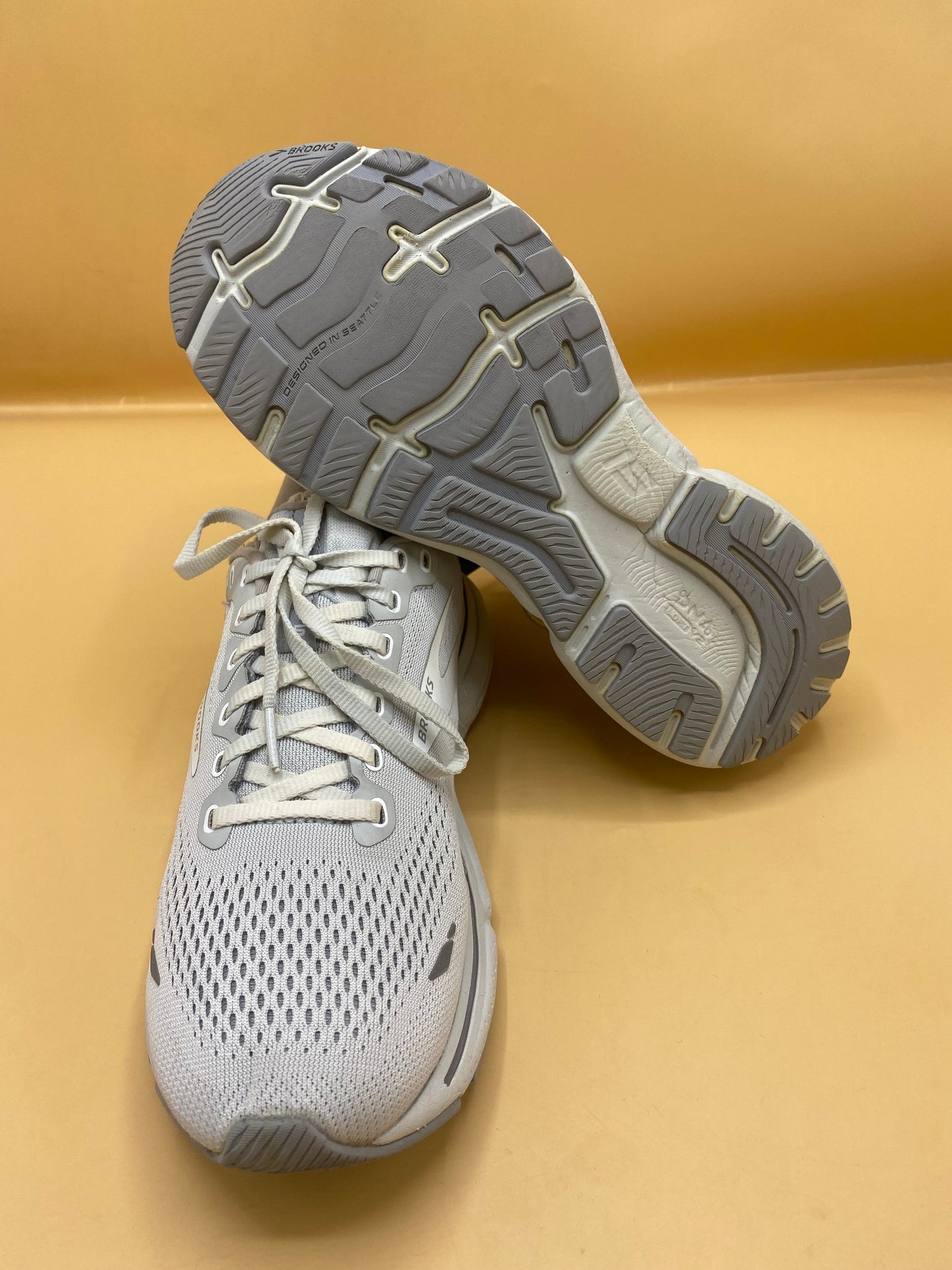 BROOKS GHOST 15