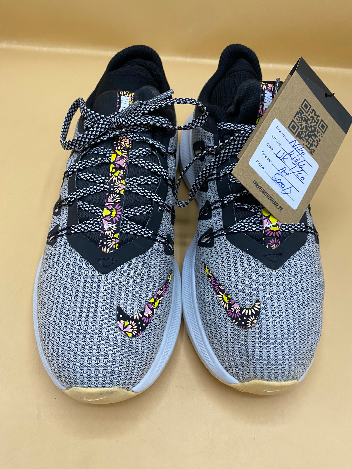 Nike. Quest SE Gray