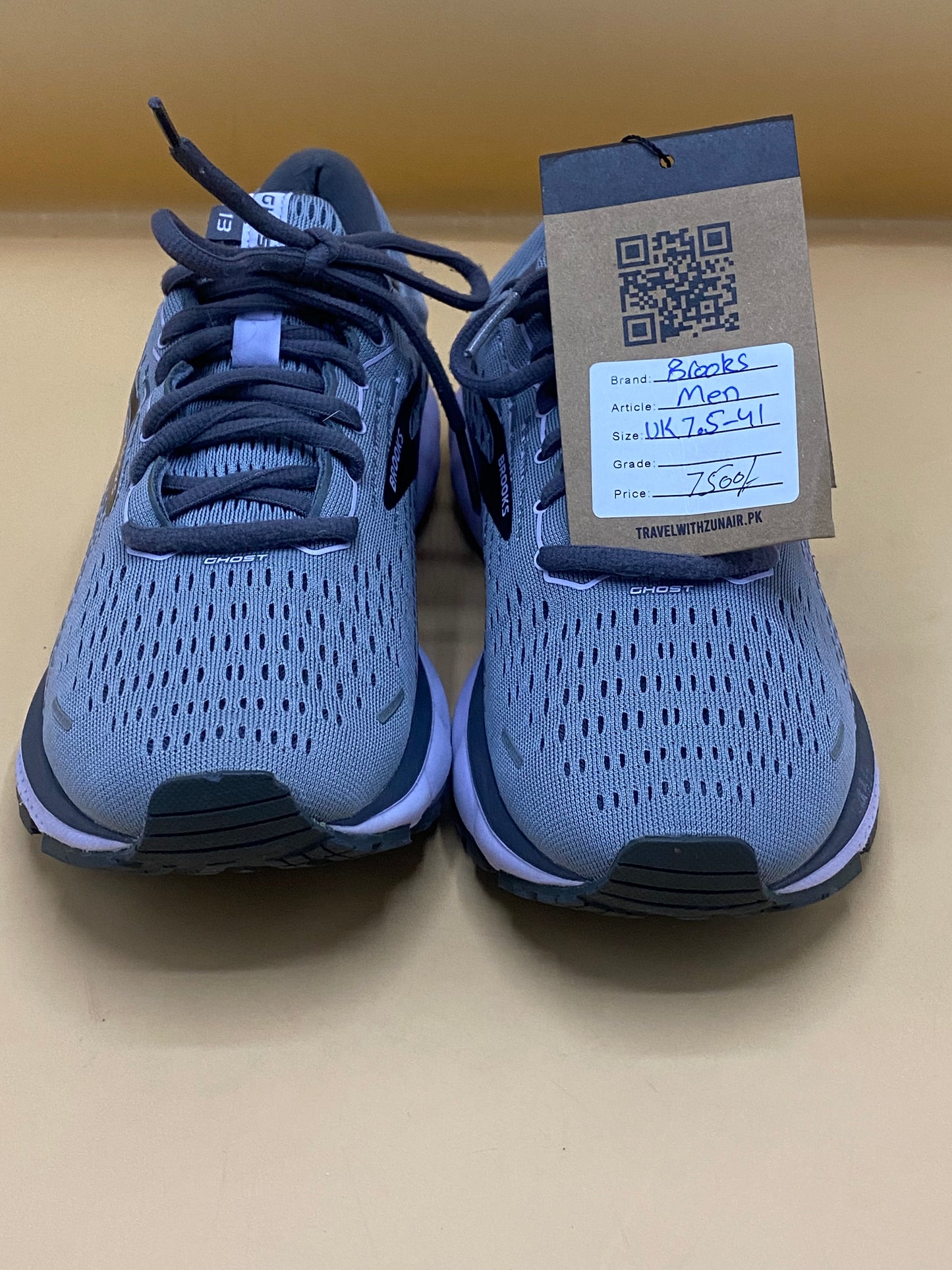 Brooks 64 gray men’s shoes