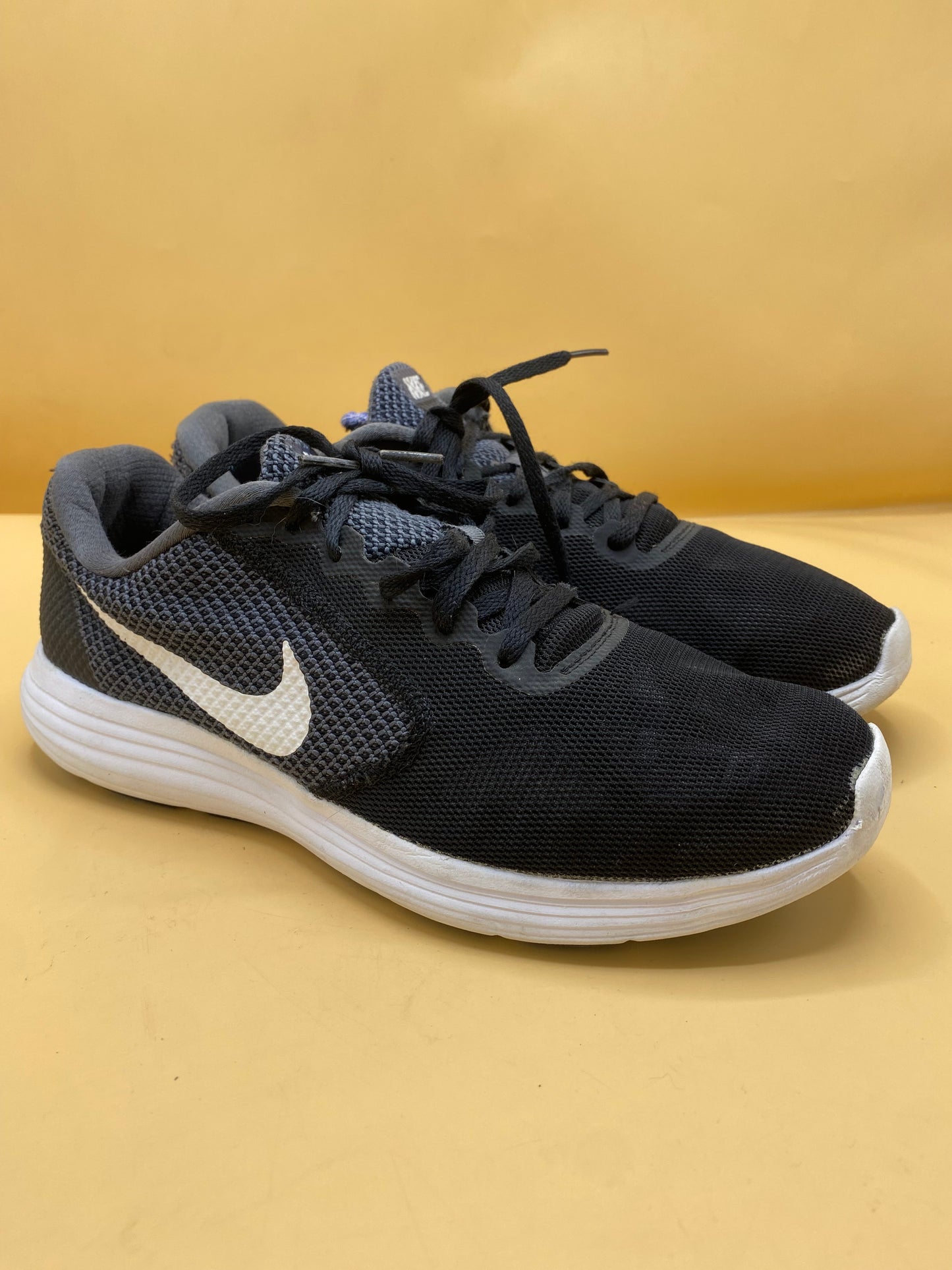 Nike Revolution 3 Men's Running Shoe