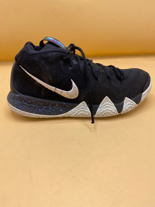 Nike Kyrie 4 Black White Basketbball