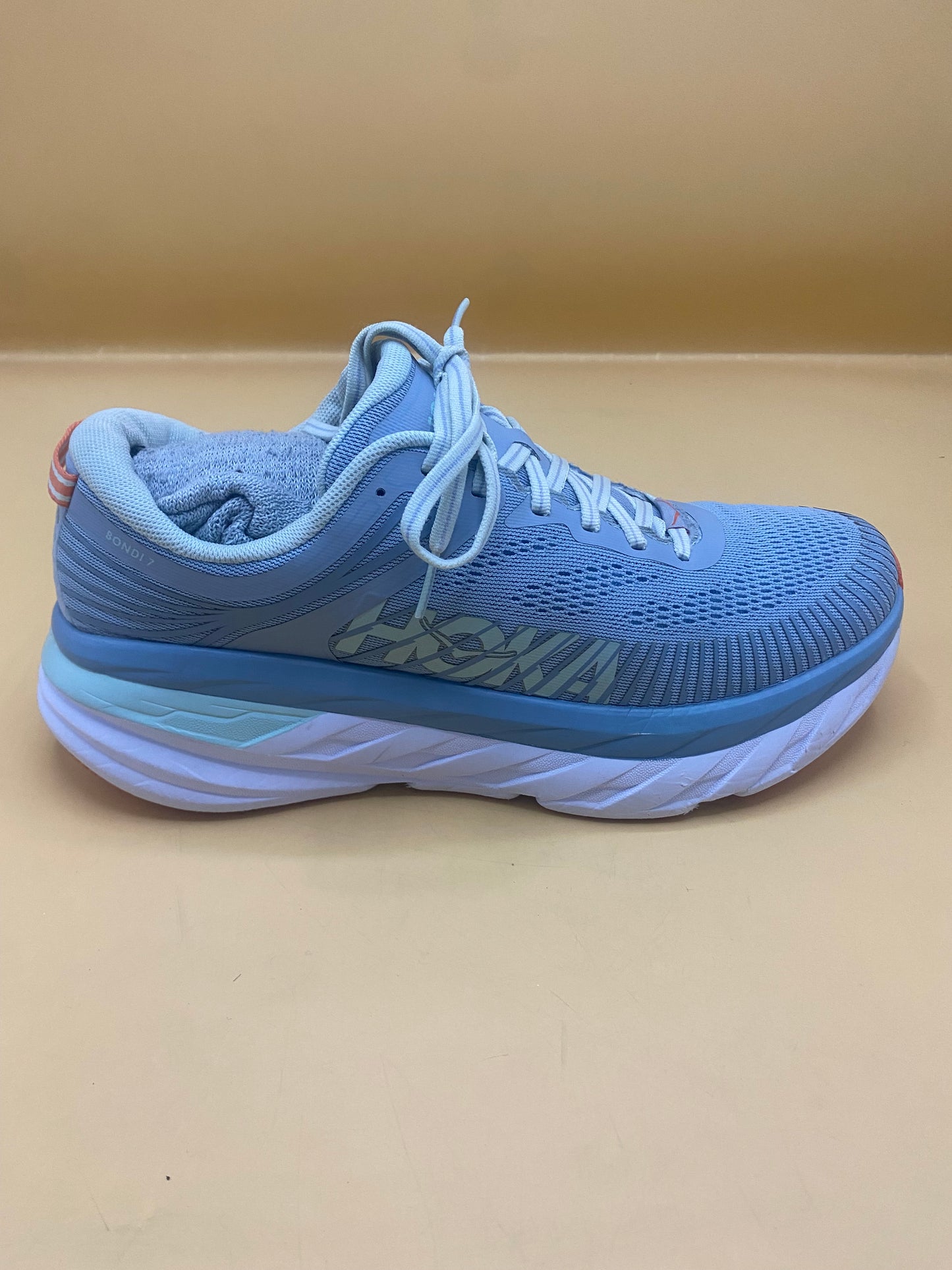 Hoka  one bondi 7 max