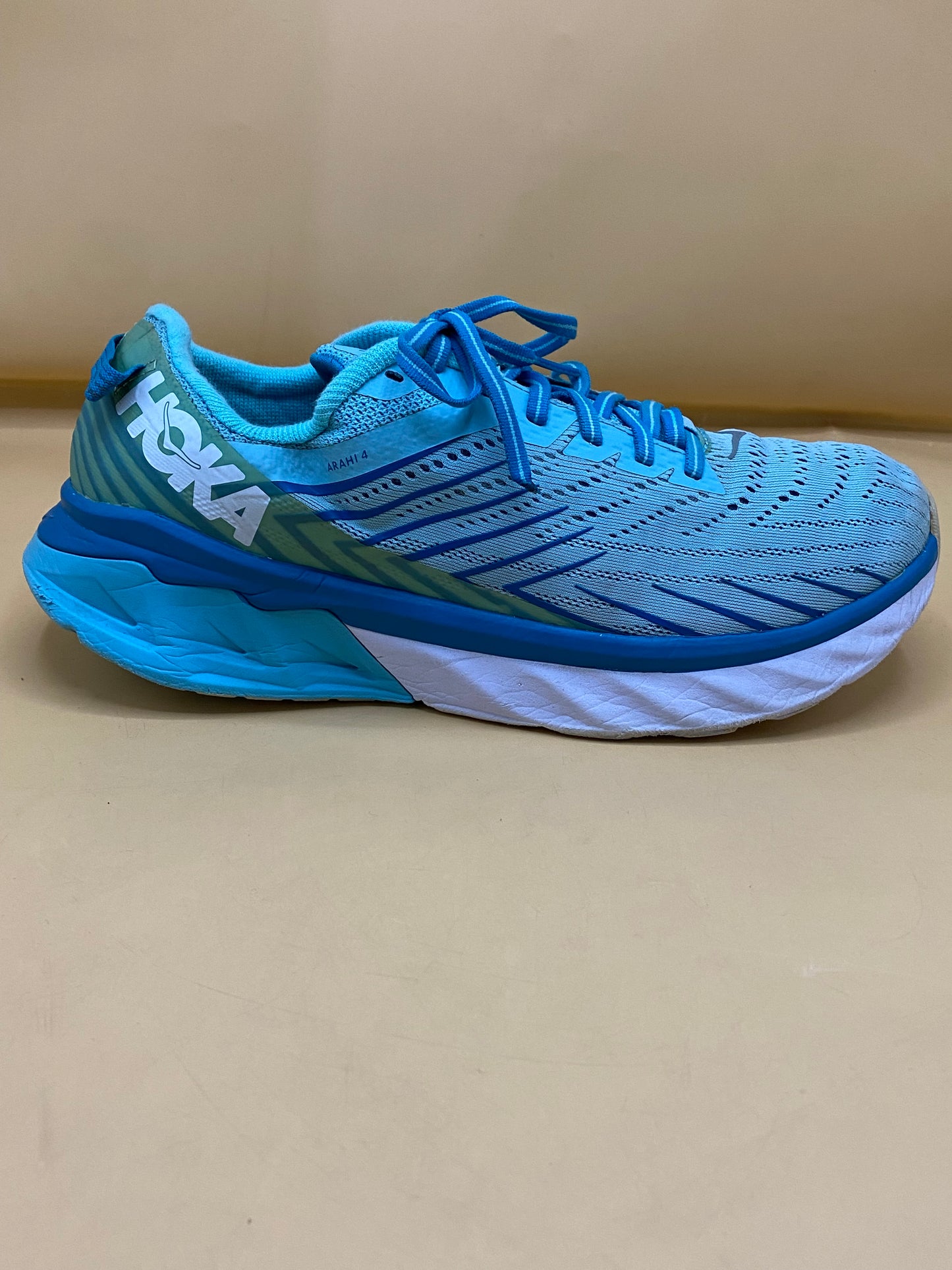 Hoka One One Arahi 4 Blue