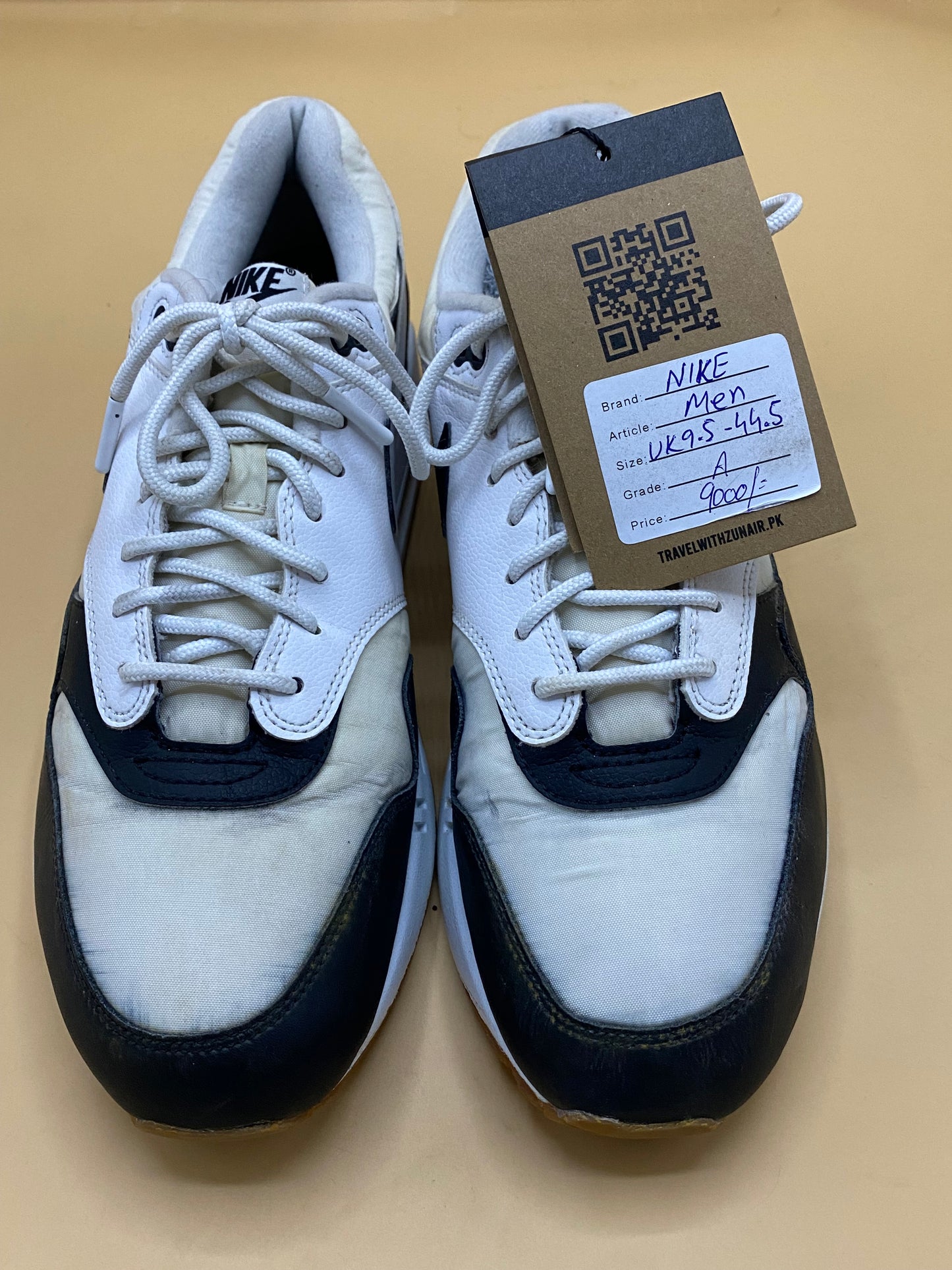 Nike Air Max 1 SE White Black Gum Running Shoes  Mens