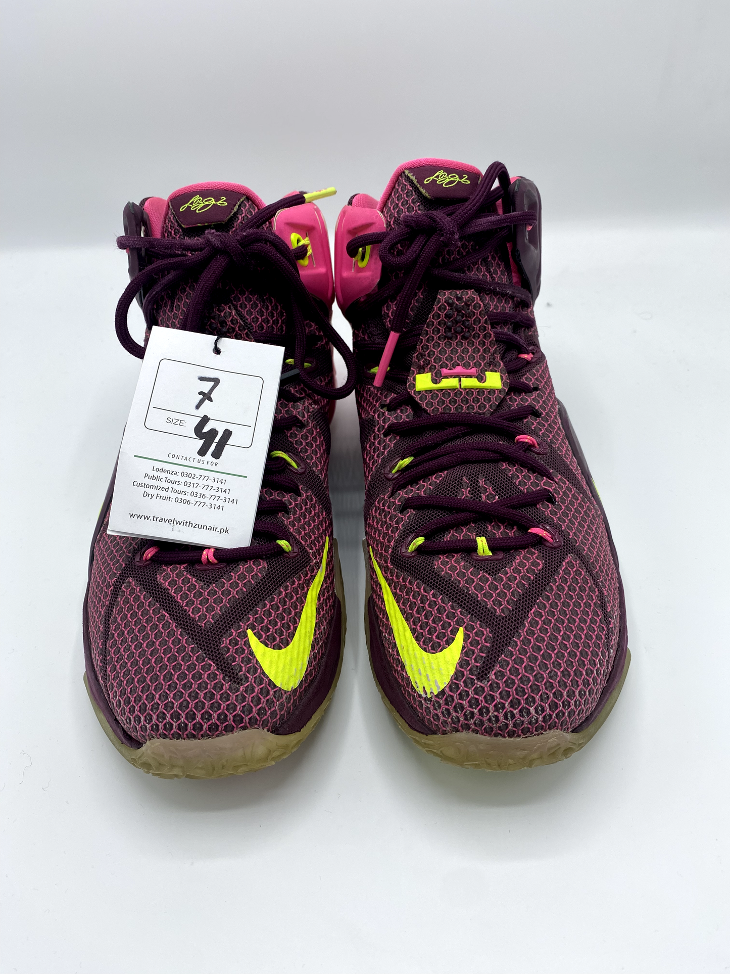 NIKE LeBron 12